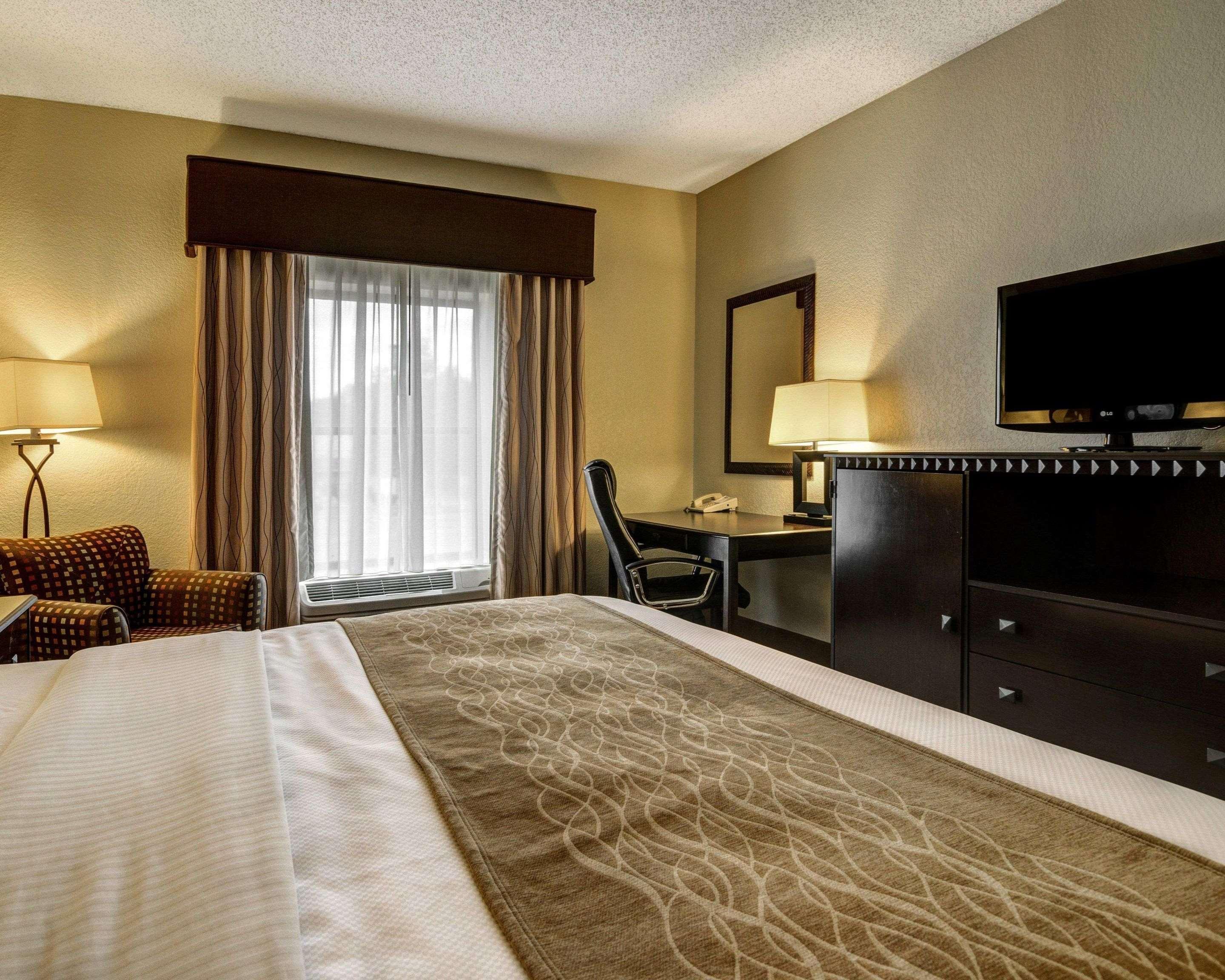 Comfort Inn & Suites Hot Springs Central Екстериор снимка