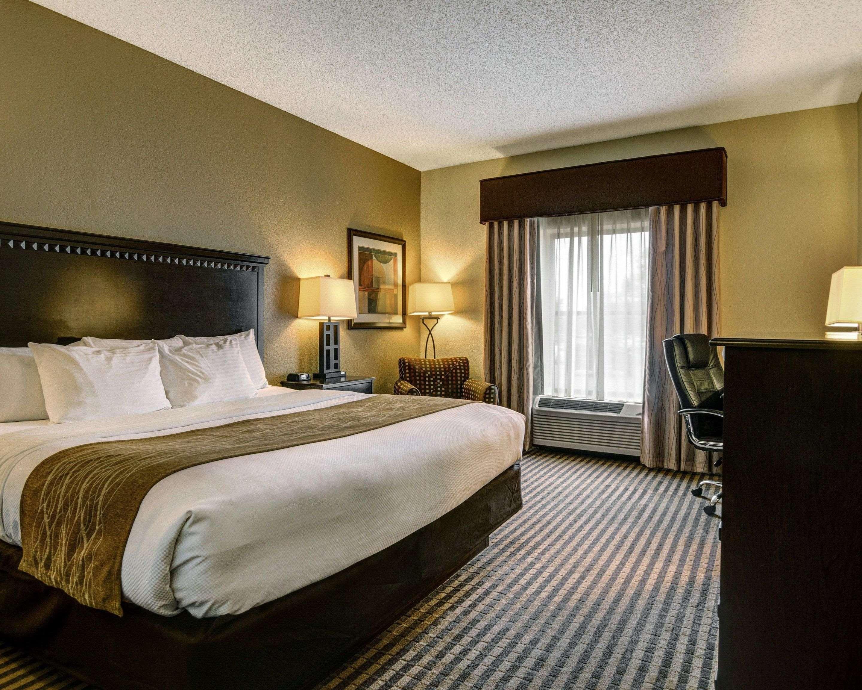 Comfort Inn & Suites Hot Springs Central Екстериор снимка