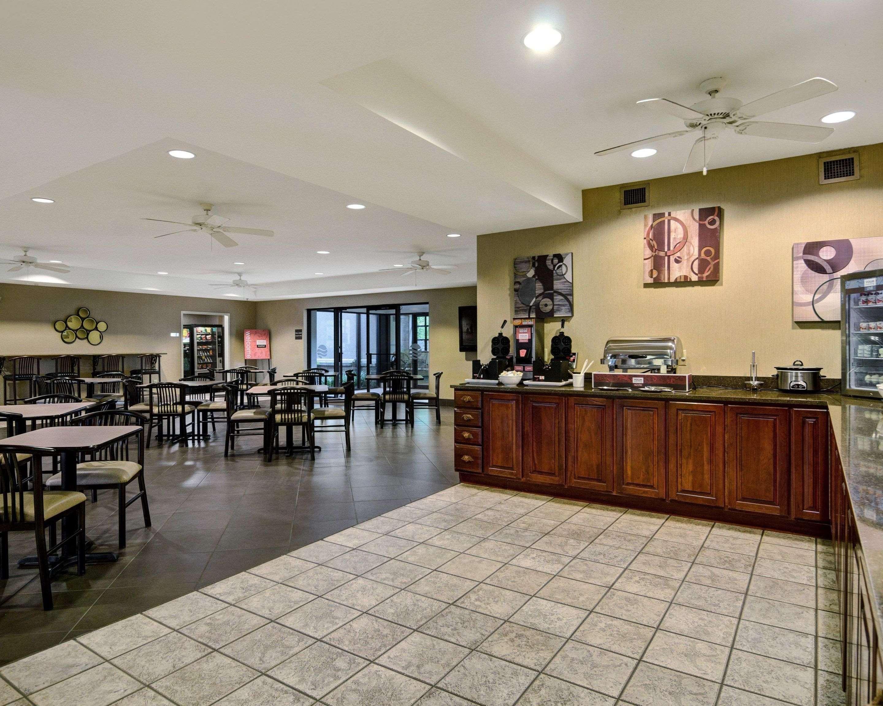 Comfort Inn & Suites Hot Springs Central Екстериор снимка