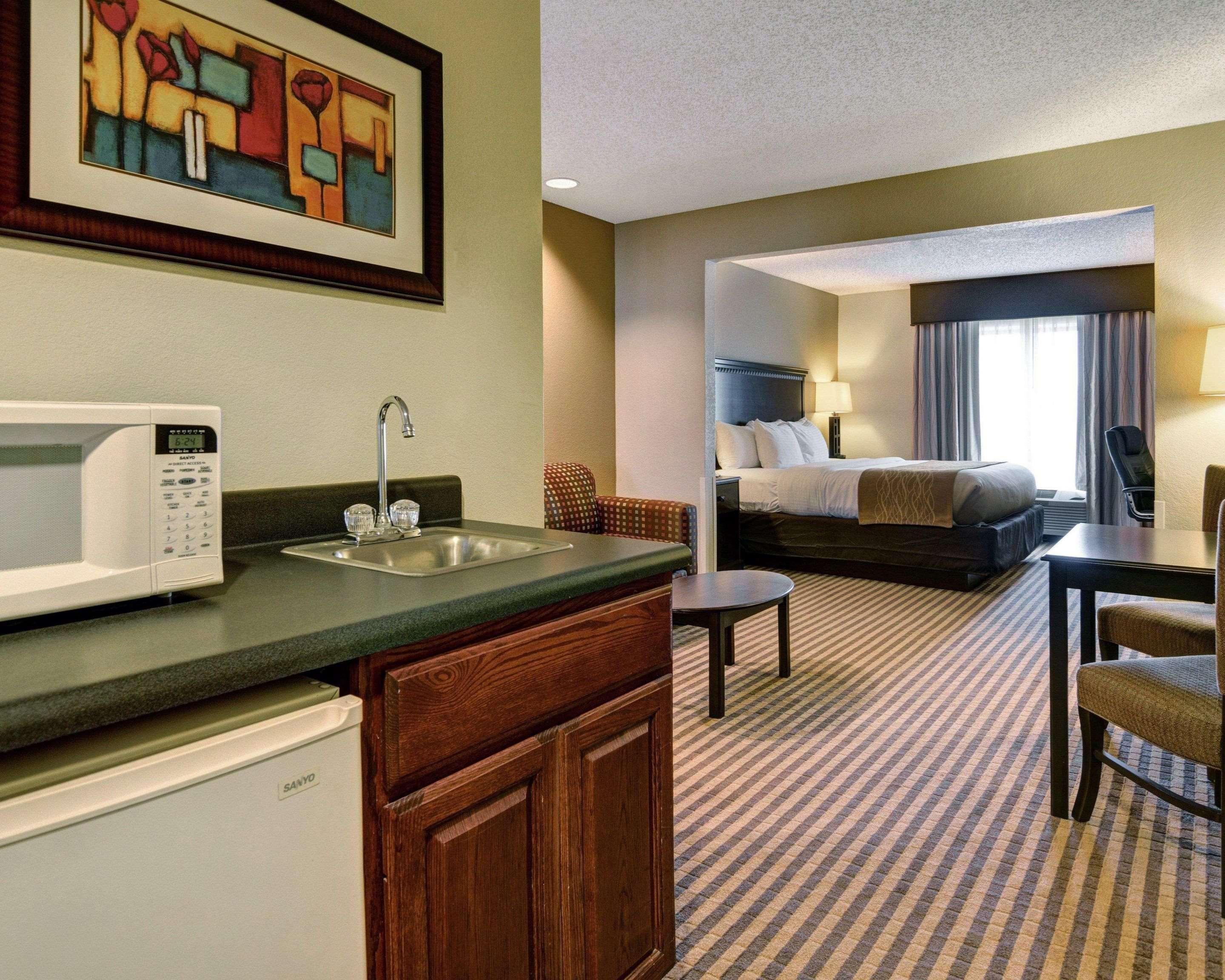 Comfort Inn & Suites Hot Springs Central Екстериор снимка