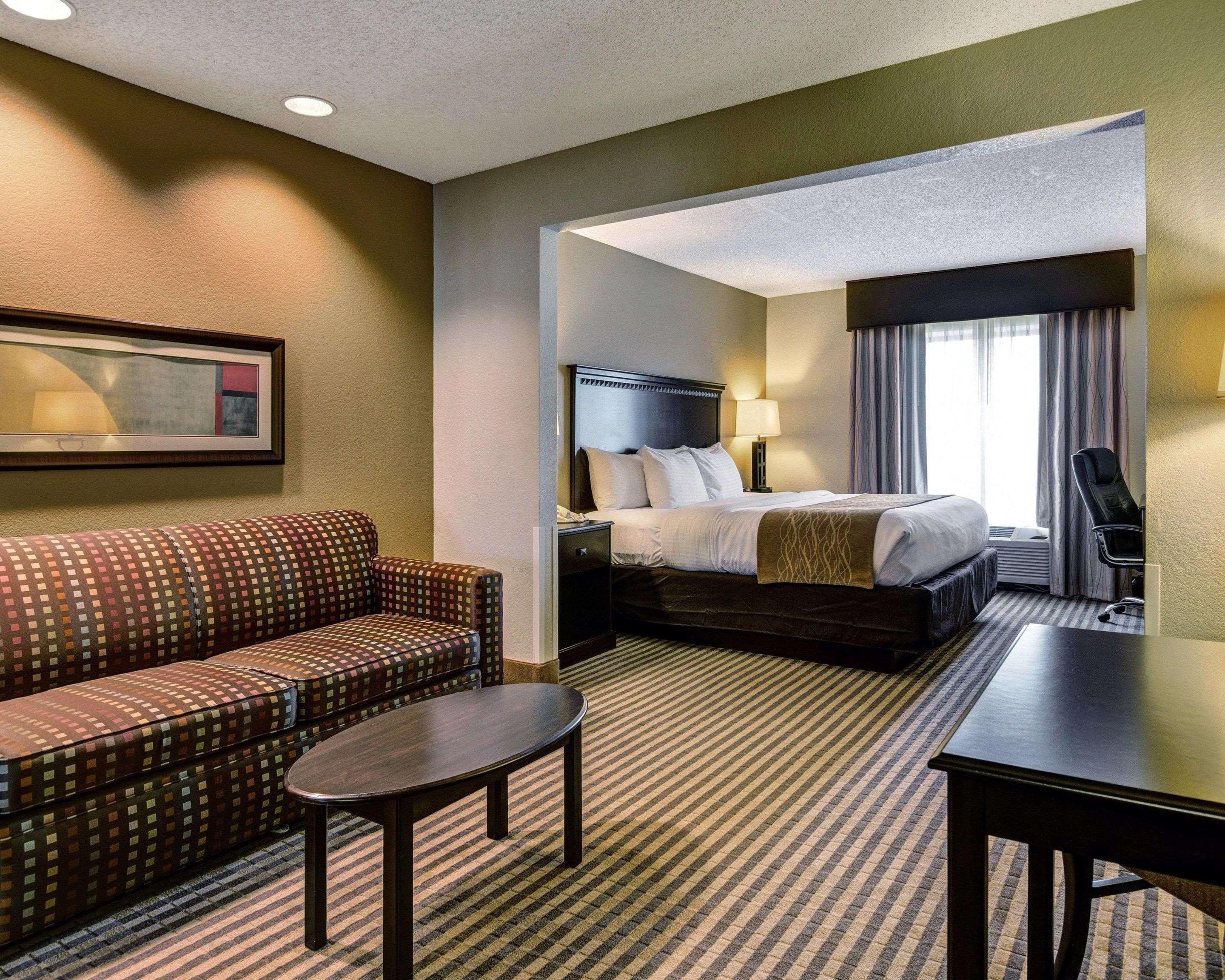Comfort Inn & Suites Hot Springs Central Екстериор снимка