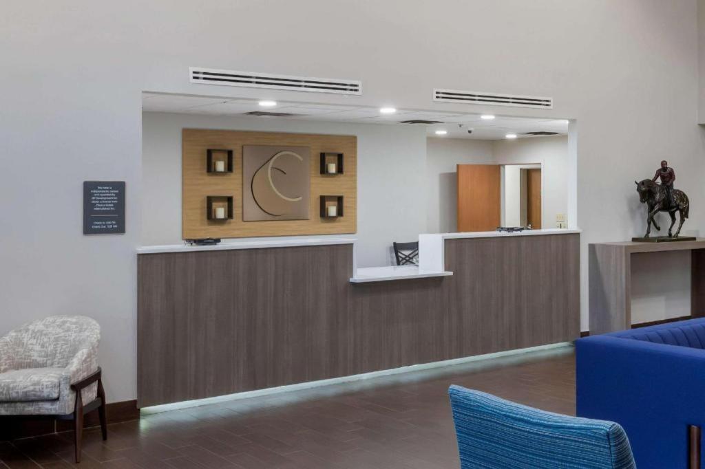 Comfort Inn & Suites Hot Springs Central Екстериор снимка