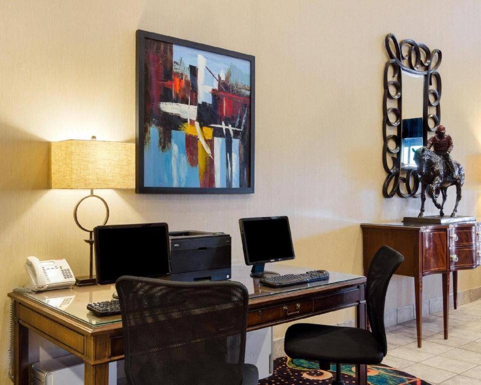 Comfort Inn & Suites Hot Springs Central Екстериор снимка